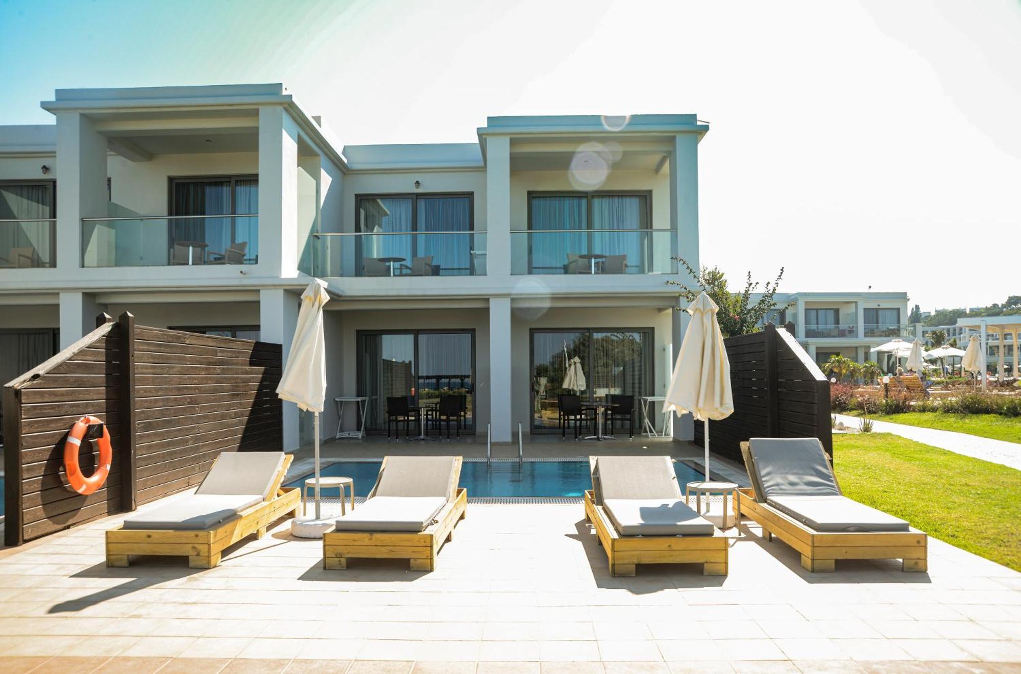 Ξενοδοχείο Asterias 5*