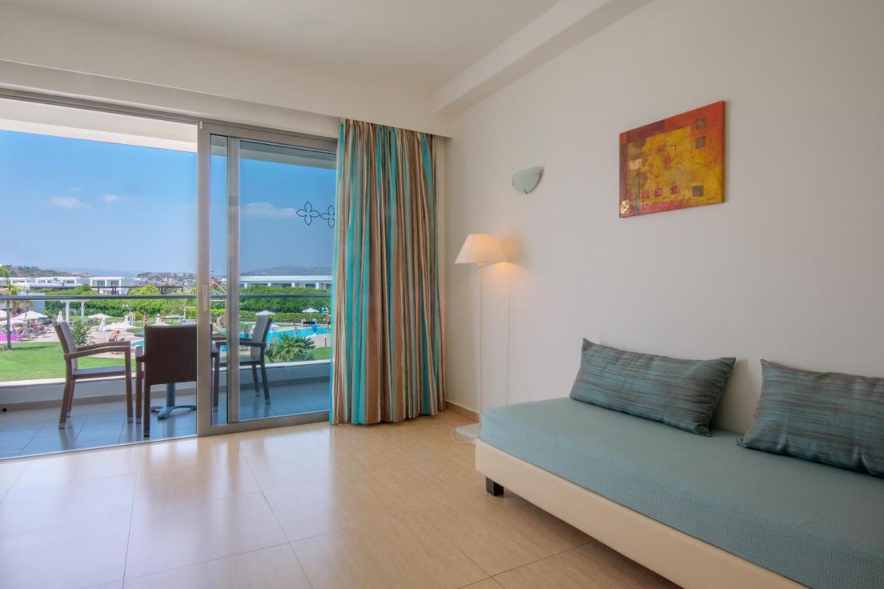 Asterias Otel 5*
